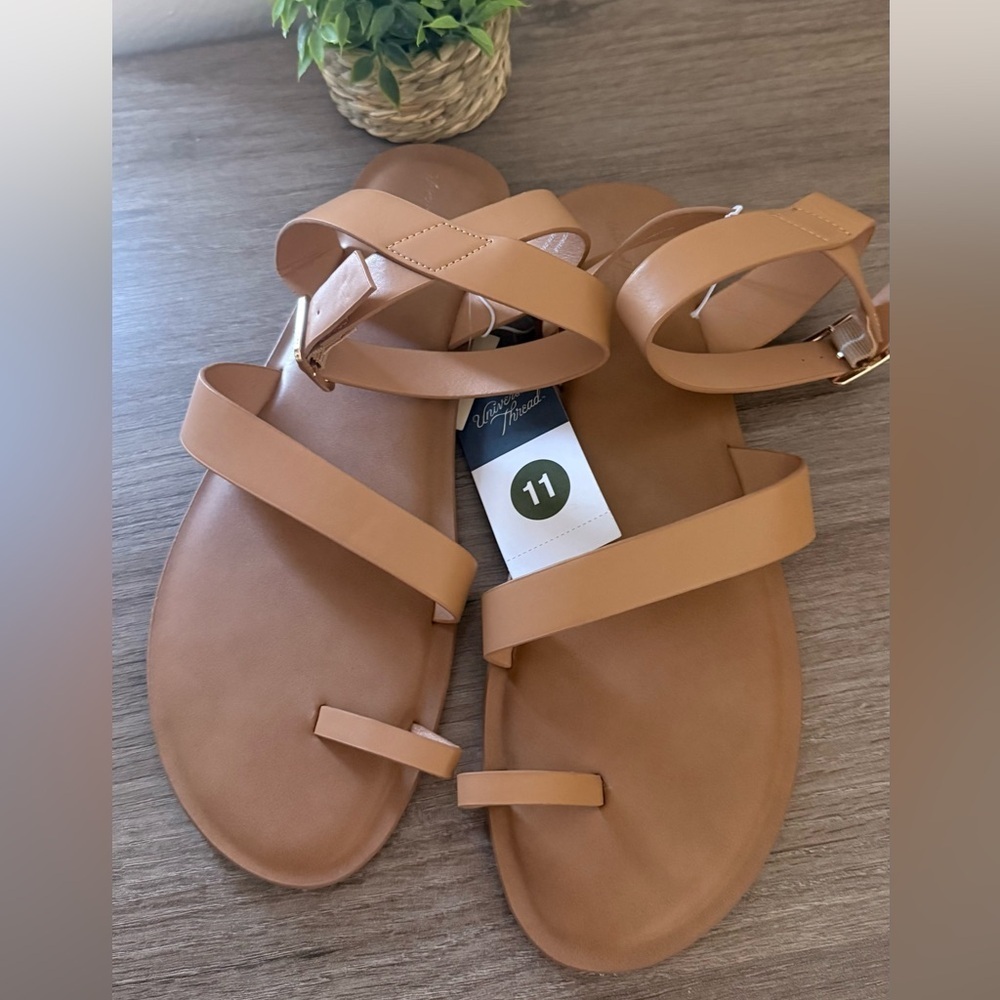 Universal Thread Tan Strappy Sandals